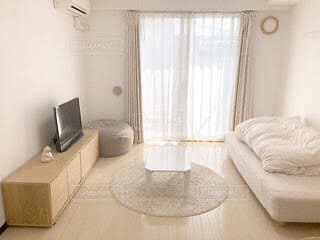 若手ビジネスマン ミニマリストのメリット10 掃除が楽 集中力が増す 探し物が減る 頭の中が整理される 気持ちがスッキリする シンプルでカッコいい 今ある物を大事にできる 無駄なコストが生まれない ゆうじ Note