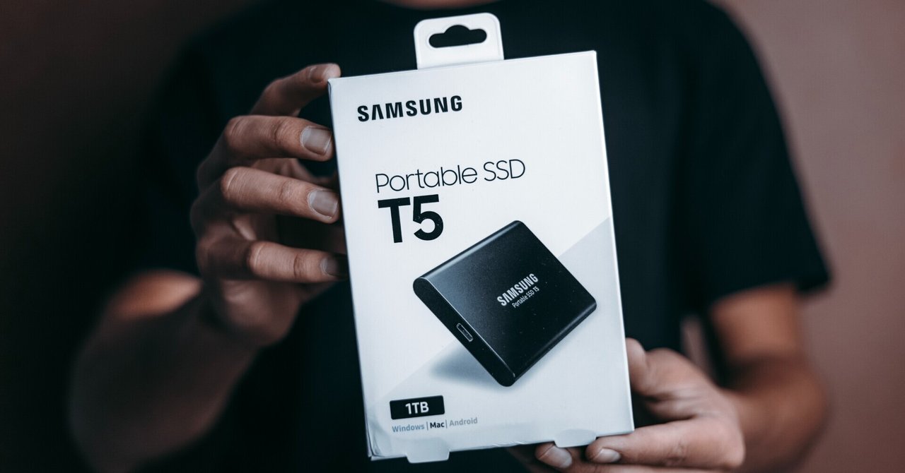 新品未開封】 2TB Samsung 見づらく ポータブルSSD T5 