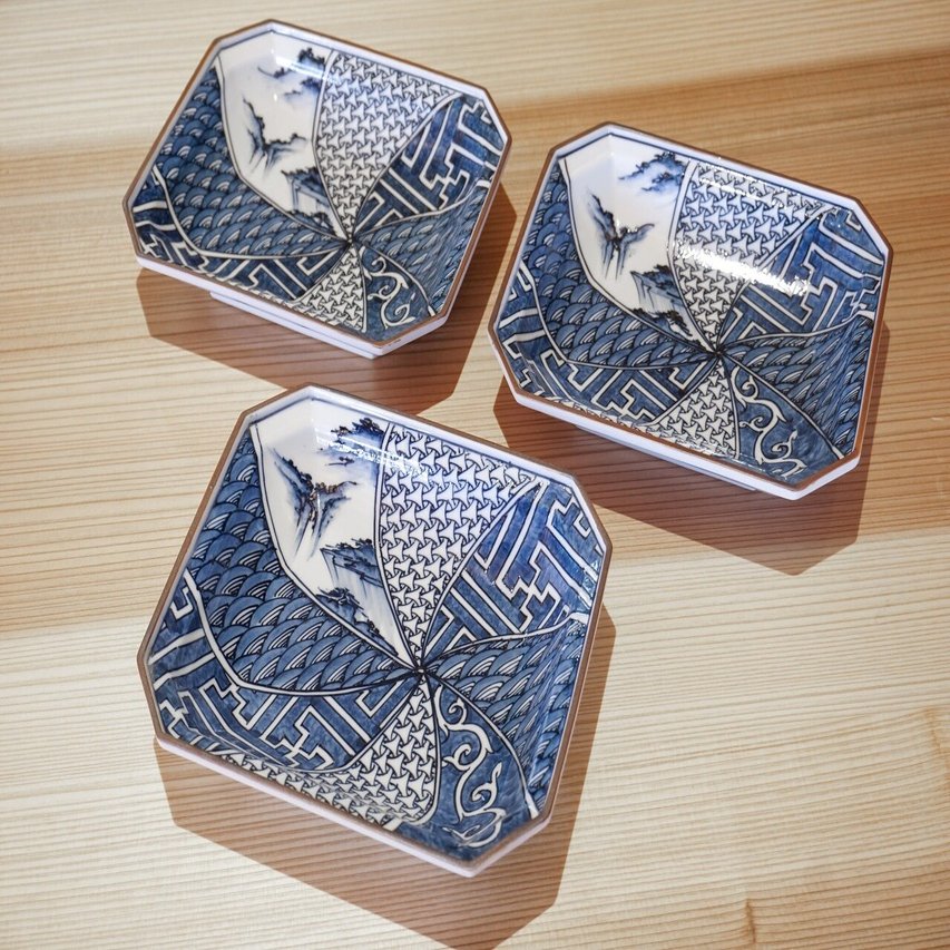 絵付の魅力に迫る！産地に長く伝わる九谷焼の文様｜セラボクタニ 公式note