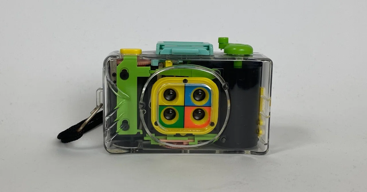 4連写できるフィルムカメラ Lomography ActionSamplerで遊ぶ｜高夏 