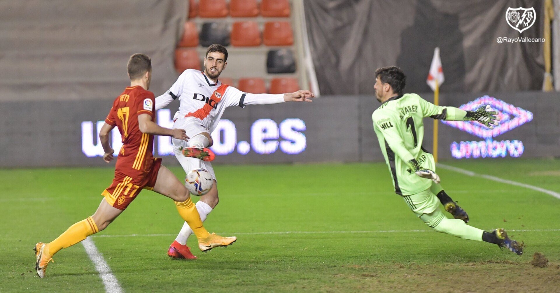 寄せて 広げる をロジカルに考える サイドに寄せるということ ロンド 小嶋将太 アナリスト Note 寄せて 広げる をロジカルに考える サイドに寄せるということ ロンド 小嶋将太 アナリスト Note