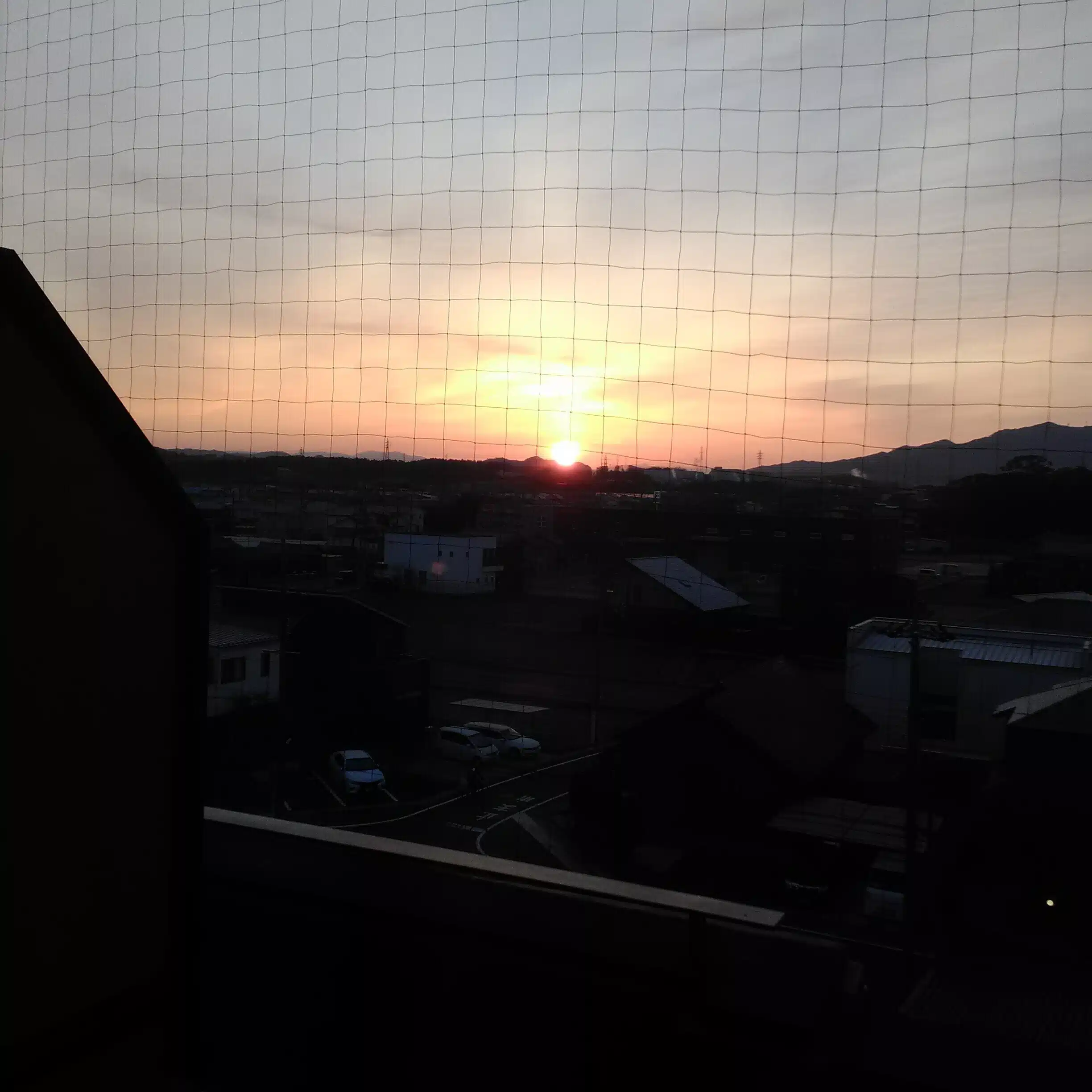 DJおむ