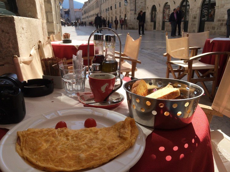 笑顔になる朝食（Dubrovnik）