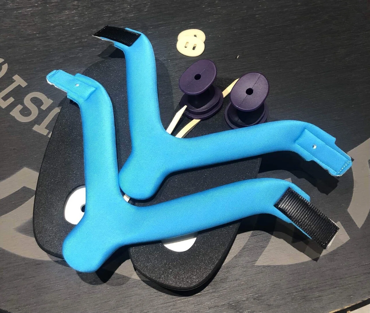 かかと革命！”足裏から姿勢を整える フットウェア『ゆびまた Kappo』の