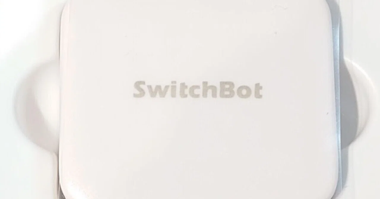 SwitchBot(スイッチボット)で部屋の照明をオン/オフできるようにしてみ SwitchBot(スイッチボット)で部屋の照明をオン/オフできるようにしてみ