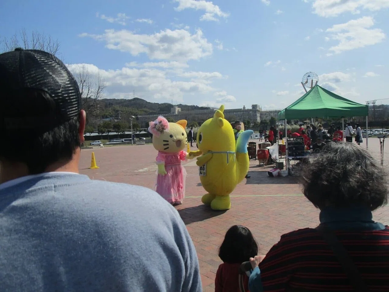 動画投稿は時間がかかるので後の動画は改めて投稿します 久しぶりに交野市の観光キャラクター 星のあまんちゃん に会いました 以前と違いしゃべるゆるキャラ になってます ここでも みっけちゃん に会いました ユーラス Note