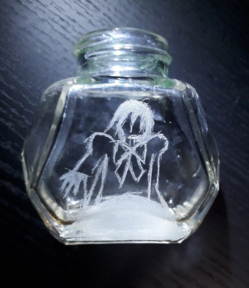 空き瓶を削ってサンドブラスト風に 絡繰 薇 Note 空き瓶を削ってサンドブラスト風に 絡繰 薇 Note
