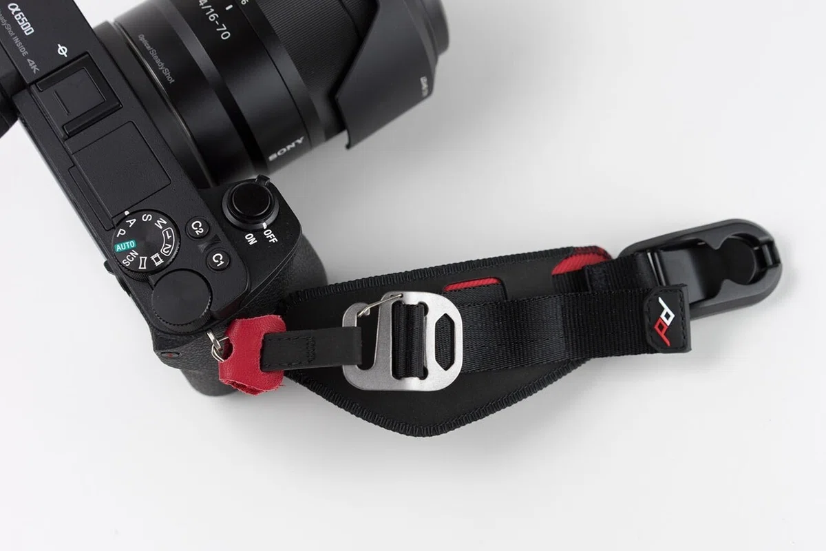 PeakDesign Clutch（カメラハンドグリップ）をSONY α6500に装着して 