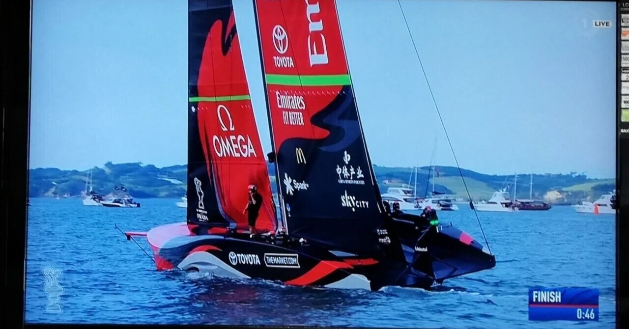 アメリカズカップを初めて1レースちゃんと見たら、その面白さにひっ