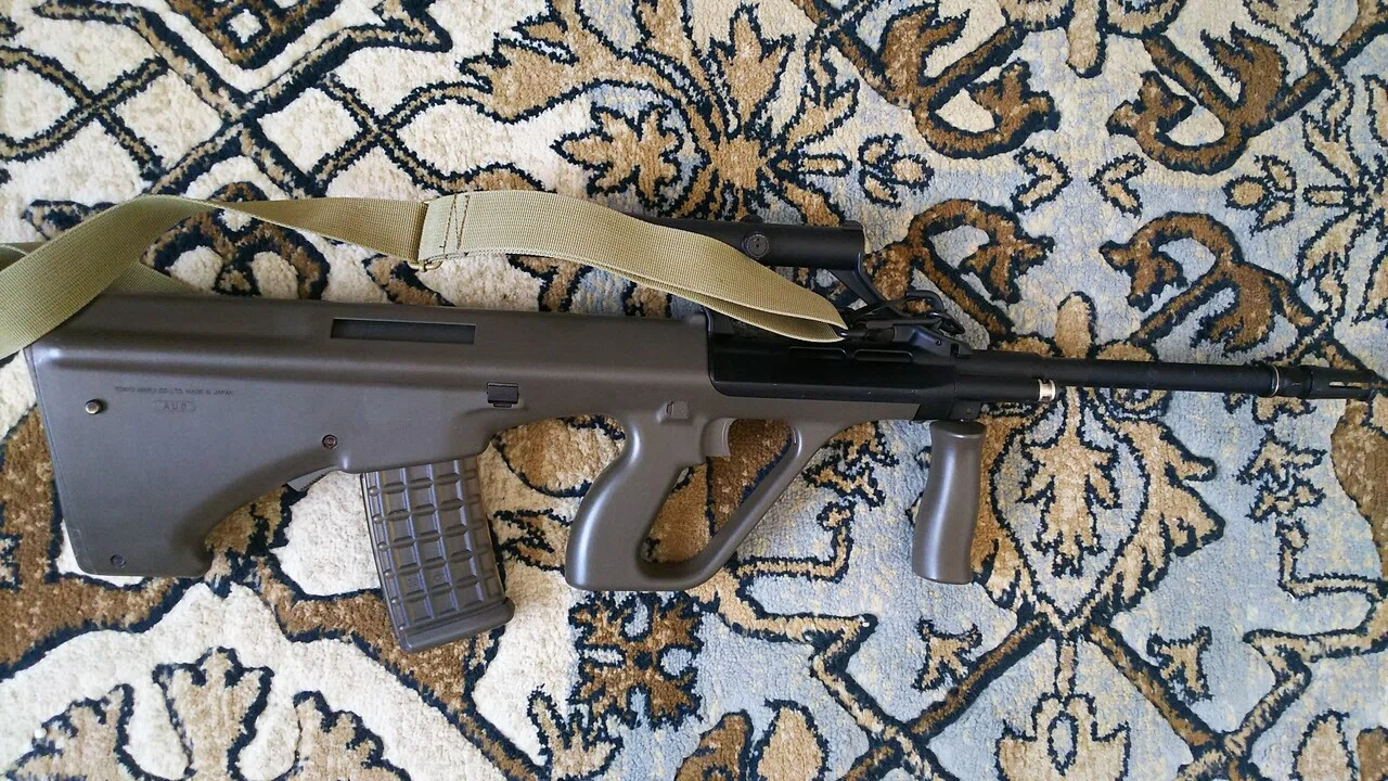 マルイ ステアーAUG ミリタリー(シュタイア AUG A1) エアガンレビュー