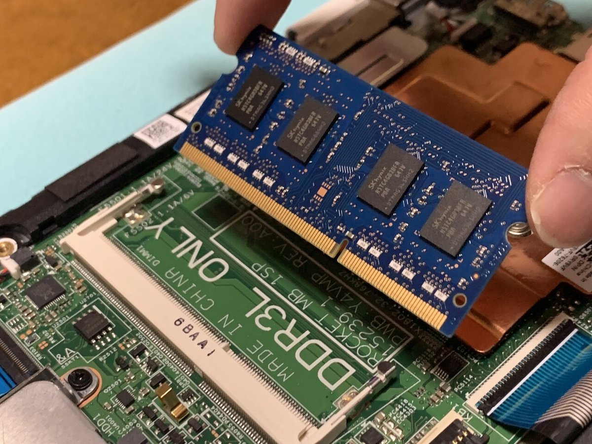 DELL inspiron 11 3000(3162) SSDクローン作成&メモリ増設｜イナくん