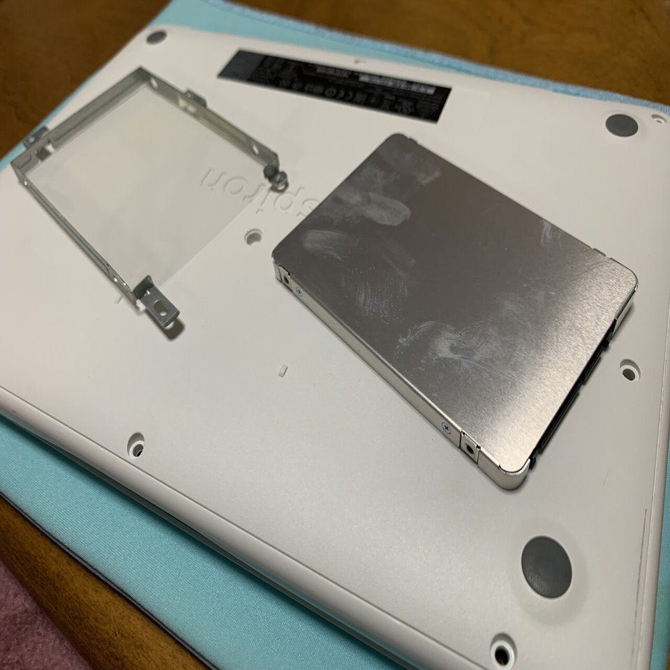 DELL inspiron 11 3000(3162) SSDクローン作成&メモリ増設｜イナくん