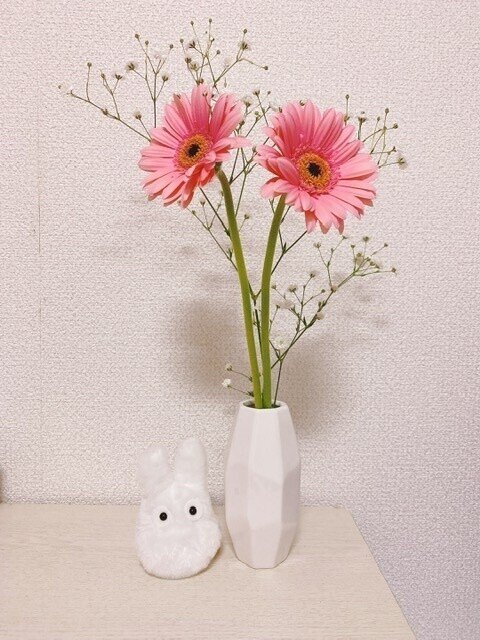 1人暮らし3年目のol 初めて部屋に花を飾る さくら 55日連続投稿中 Note