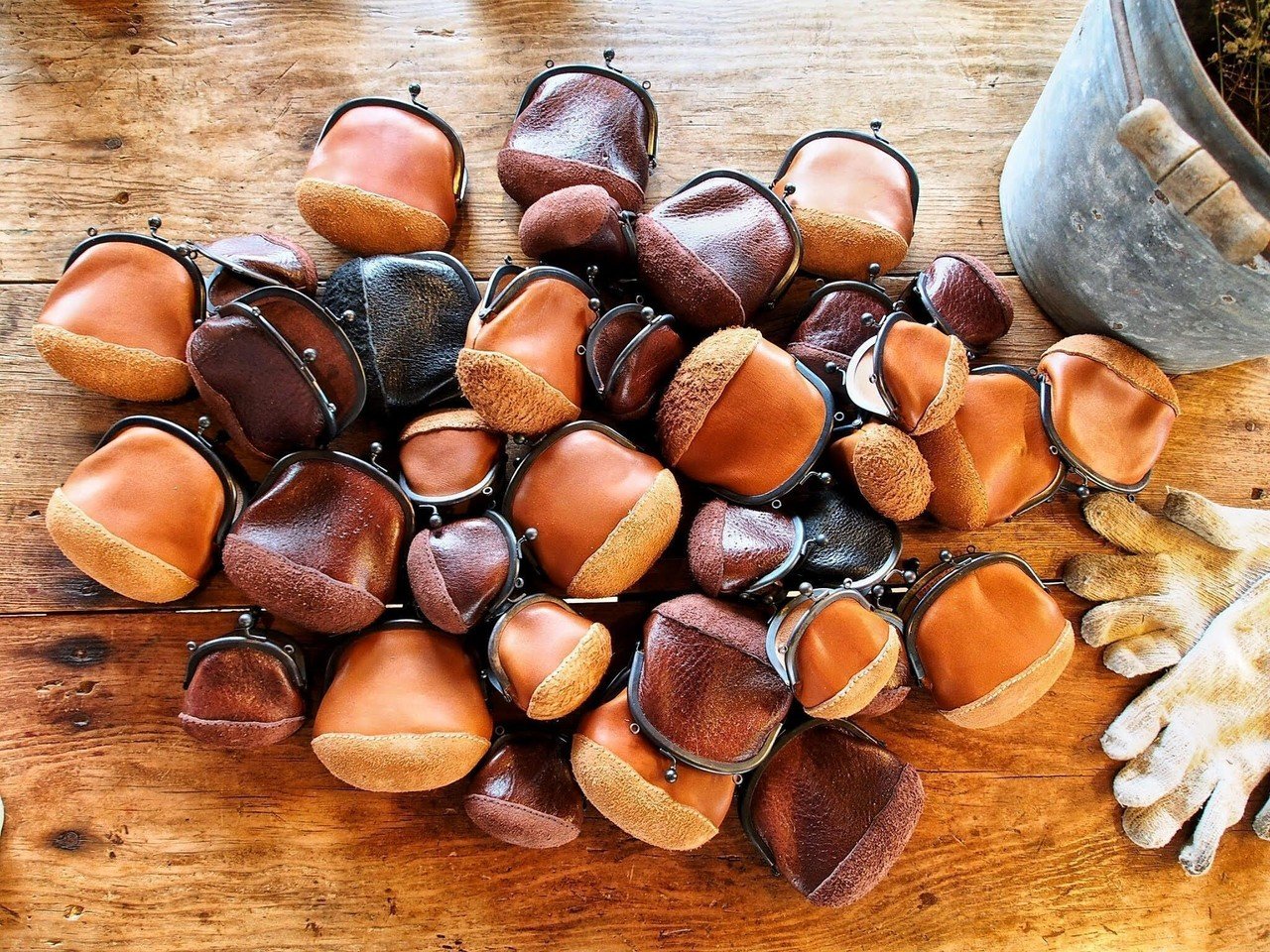雨ざらし工房⭐︎新品未使用　レザーストラップ付き栗がま⭐︎雨ザラシ工房 くらしずく出店者紹介【雨ザラシ工房】｜kurashizuku