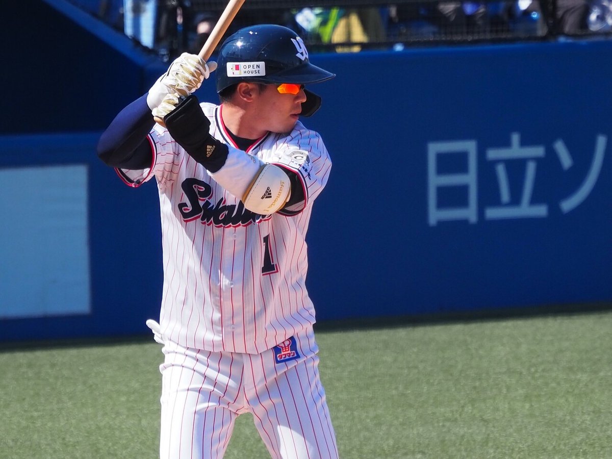 山田哲人選手　2021年リーグ優勝記念ユニフォーム S Amazon.co.jp: スワローズ 2021優勝記念 レプリカユニフォーム
