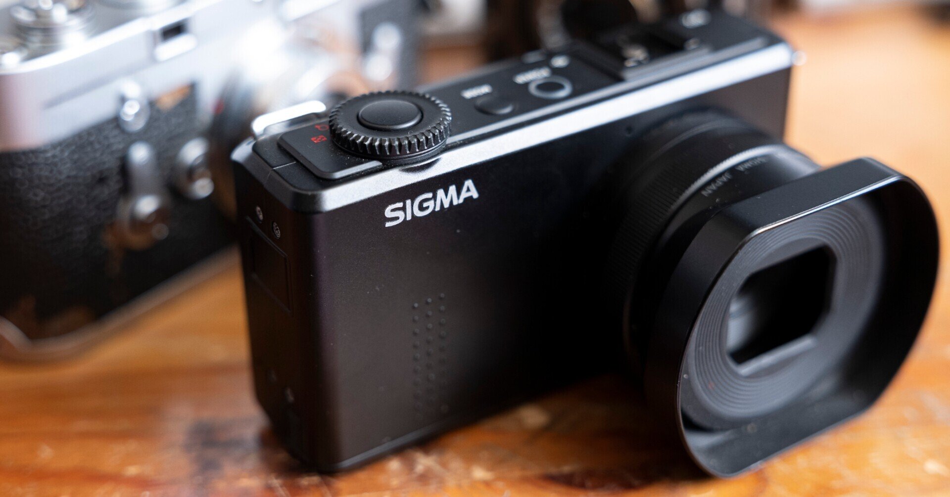 SIGMA DP2 MERRILL 付属品あり - デジタルカメラ