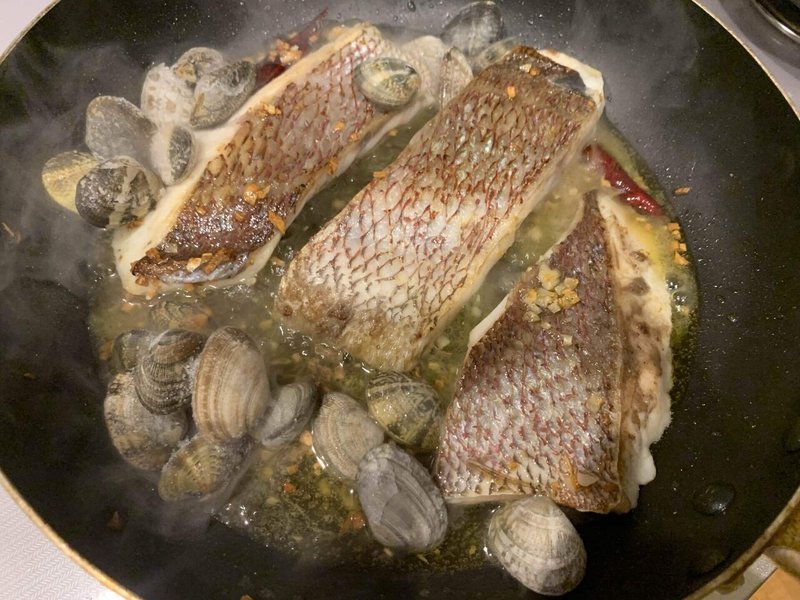 とにかくqolを向上したい人のアクアパッツァと鯛のあら汁 とにかく食でqolを向上したい人のブログ Note とにかくqolを向上したい人のアクアパッツァと鯛のあら汁 とにかく食でqolを向上したい人のブログ Note