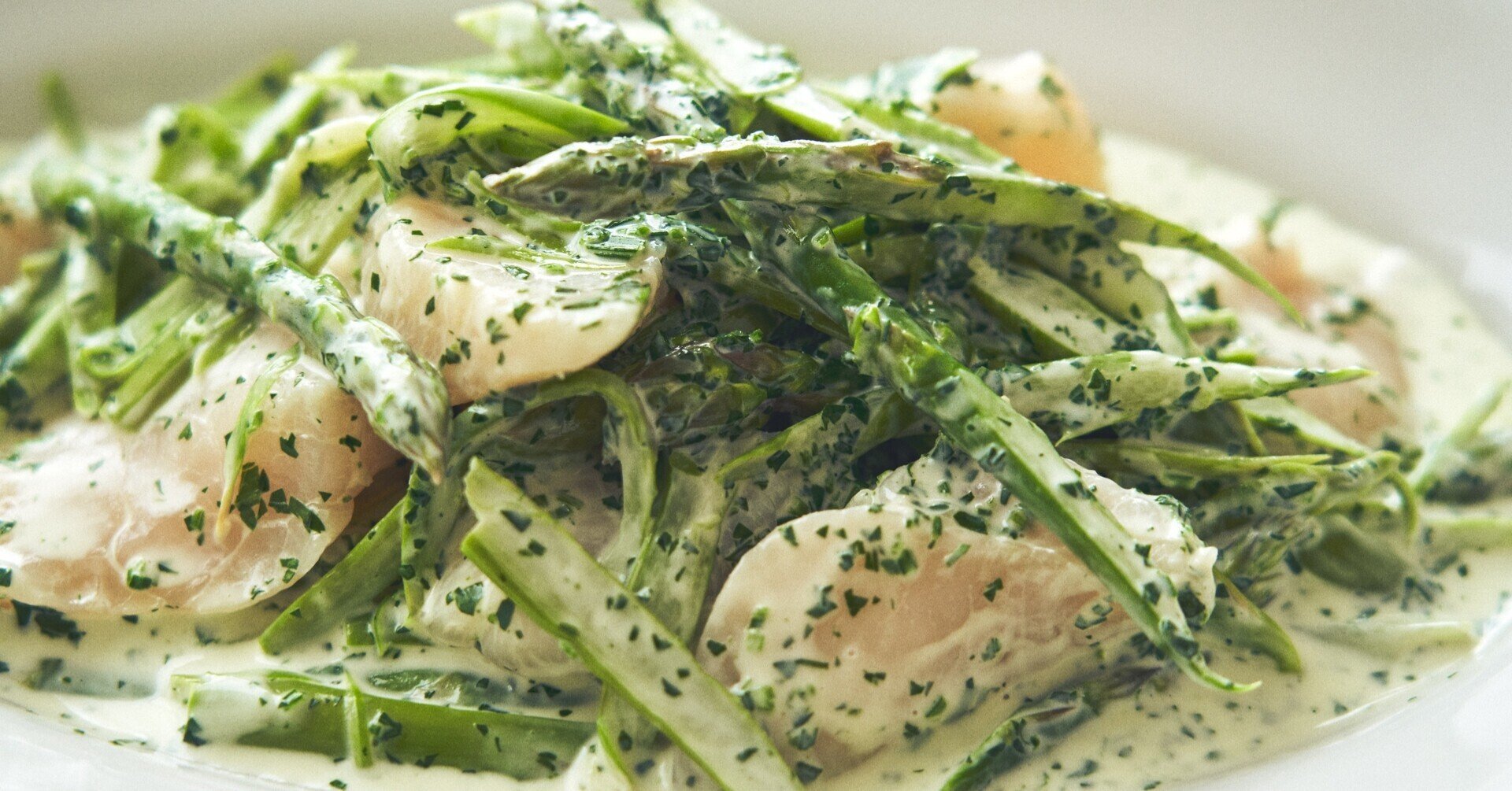 しゃきしゃきアスパラとホタテ イタリアンパセリのクリームソース 今井真実 料理家 Note