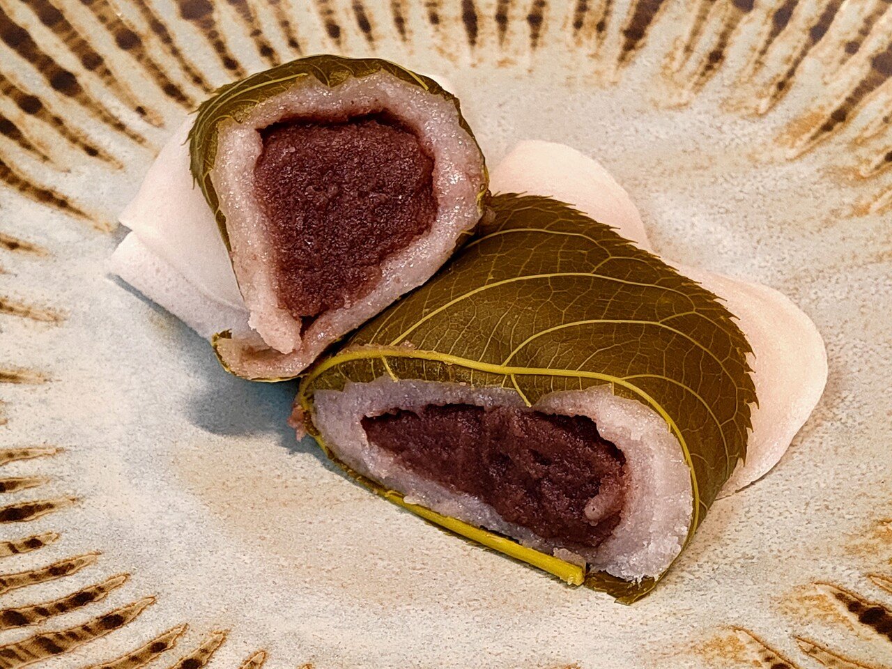 さくら餅食べ比べ｜はる@金沢おすすめ紹介