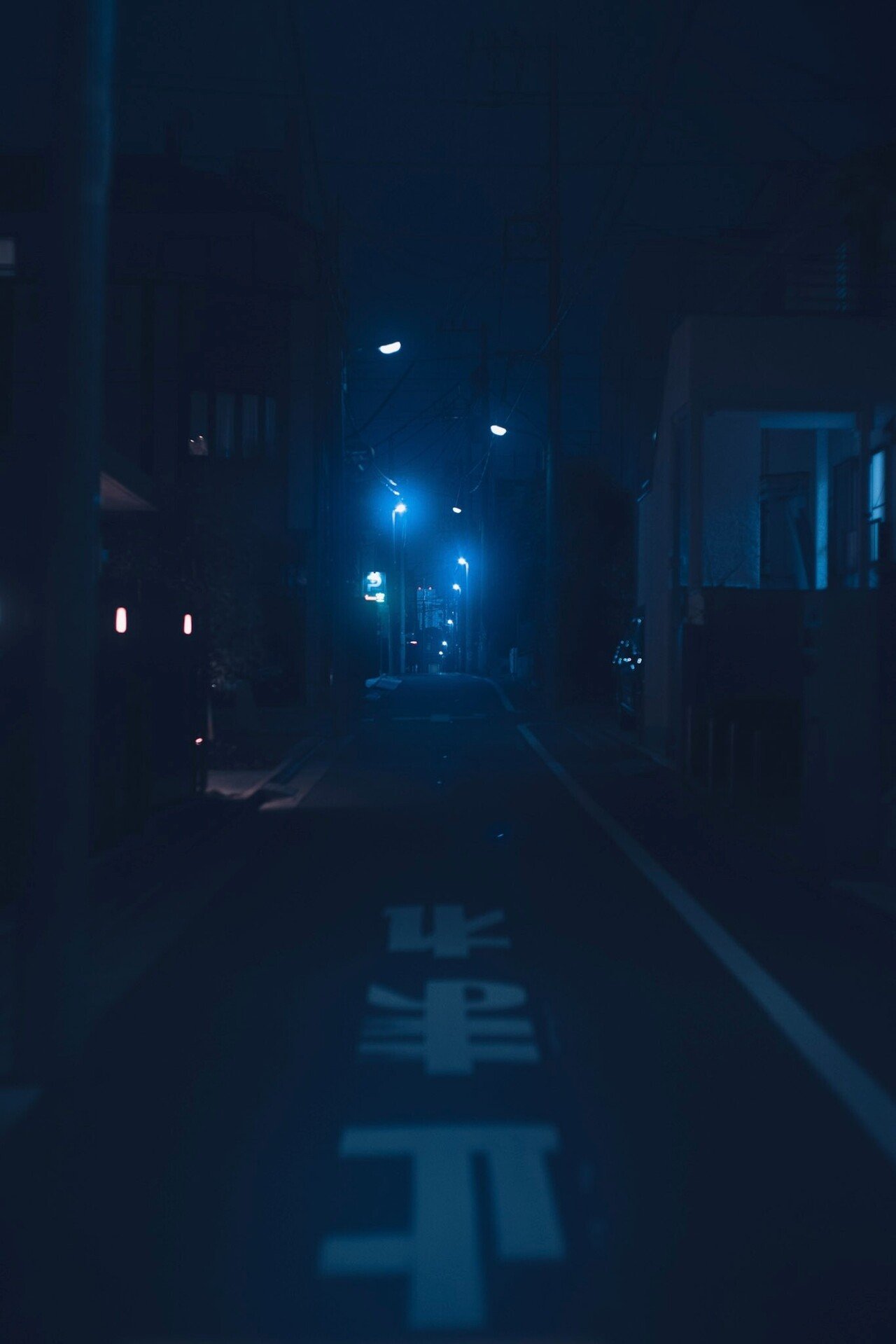 深夜の路地に見つける青い景色 O太郎 Urban Photographer Note 深夜の路地に見つける青い景色 O太郎 Urban Photographer Note