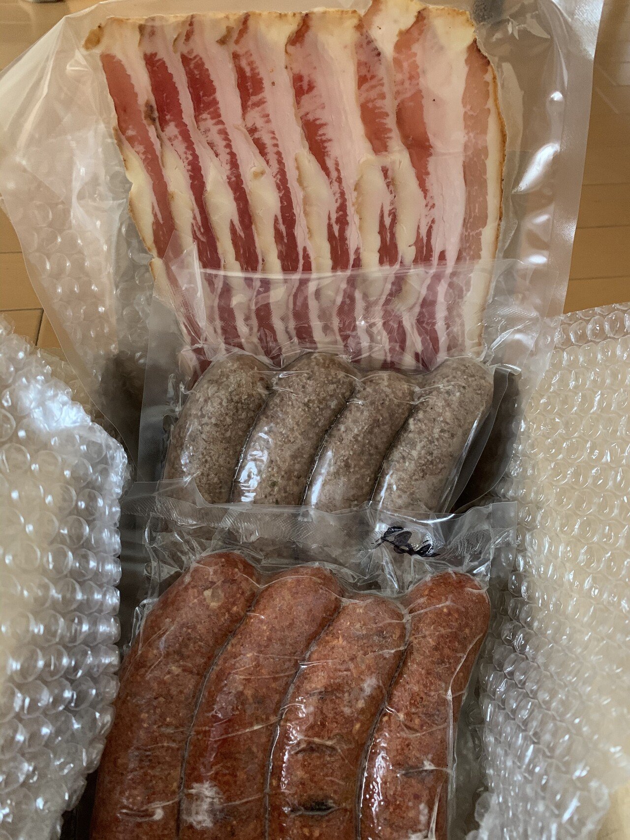 フライングピッグソーセージ さんから届きました ずっとインスタで気になってフォローしてたんですよ 実家の愛知に帰った時に行ってみようかなとか でもここのところ帰れなかったじゃないですか そうこうしないうち ごっちゃんのこだわり Note フライングピッグソーセージ さんから届きました ずっとインスタで気になってフォローしてたんですよ 実家の愛知に帰った時に行ってみようかなとか でもここのところ帰れなかったじゃないですか そうこうしないうち ごっちゃんのこだわり Note