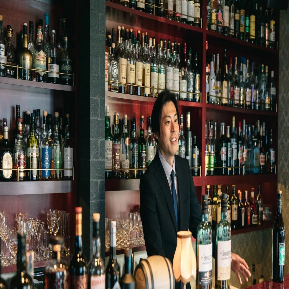 年月が紡ぐ世界観 前編 Bar Rr バーテンダー 大山 暁 さん Imaginations File Note