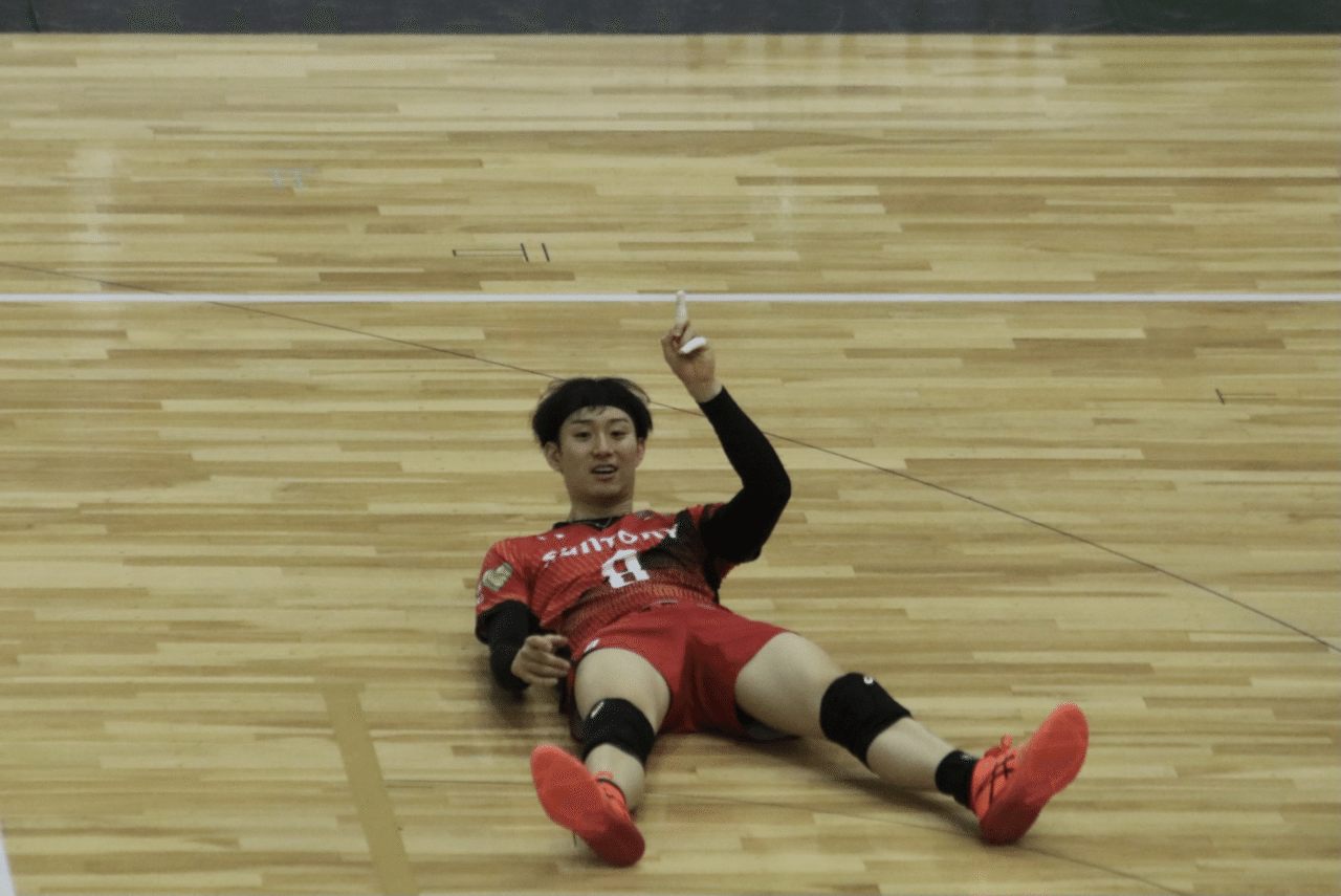Vリーグ サントリーサンバーズ とbリーグの共催ってことで 人身事故で電車なかなか進まなくて途中からになったけど 1位通過決まったこともあってか柳田くんあんまり出なかったけど かっこいいわね こんなところ Hazuki Oshima Note Vリーグ サントリーサンバーズ とbリーグの共催ってことで 人身事故で電車なかなか進まなくて途中からになったけど 1位通過決まったこともあってか柳田くんあんまり出なかったけど かっこいいわね こんなところ Hazuki Oshima Note