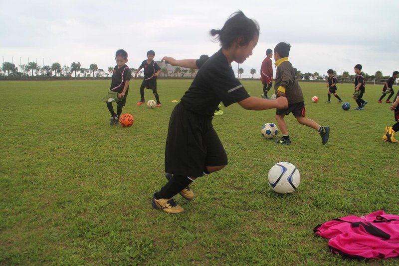 笠利校サッカースクール開校記念無料体験会 交流会 3 Soccer Training Creator 房 哲平 Note 笠利校サッカースクール開校記念無料体験会 交流会 3 Soccer Training Creator 房 哲平 Note