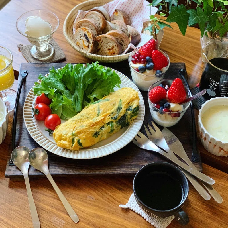 ほうれん草とチーズのオムレツ そしてパンとスープ みずのさちこ Note