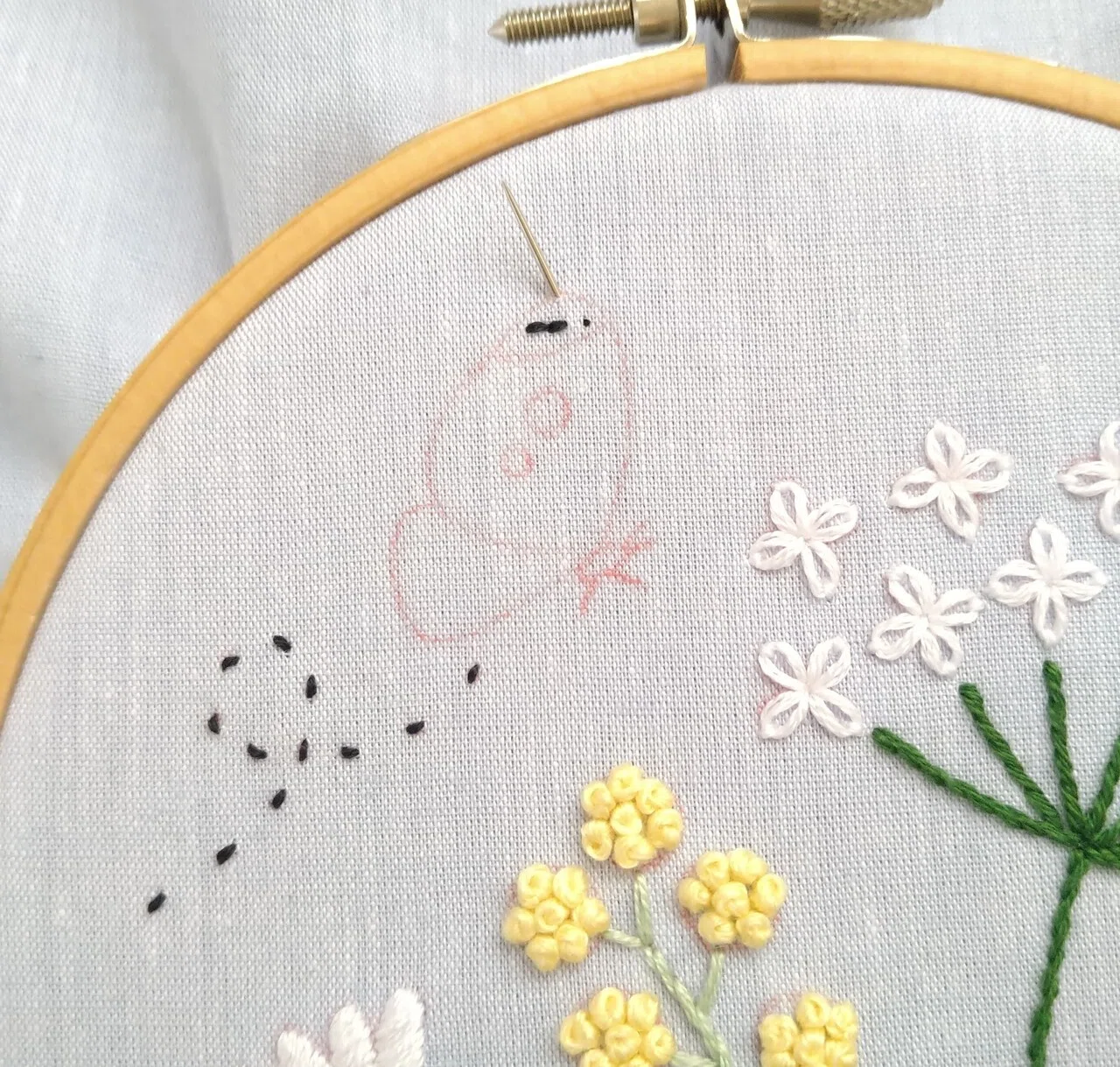 ボタニカルの刺繍枠キットを作ろう* ステップ11 〜ちょうちょの刺繍1