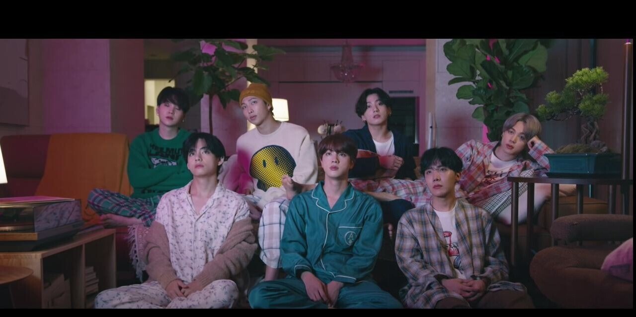 ★ BTS BE Life goes on ジン 傘 ★ BTS BE Life Goes On 傘 JIN 公式 - メルカリ