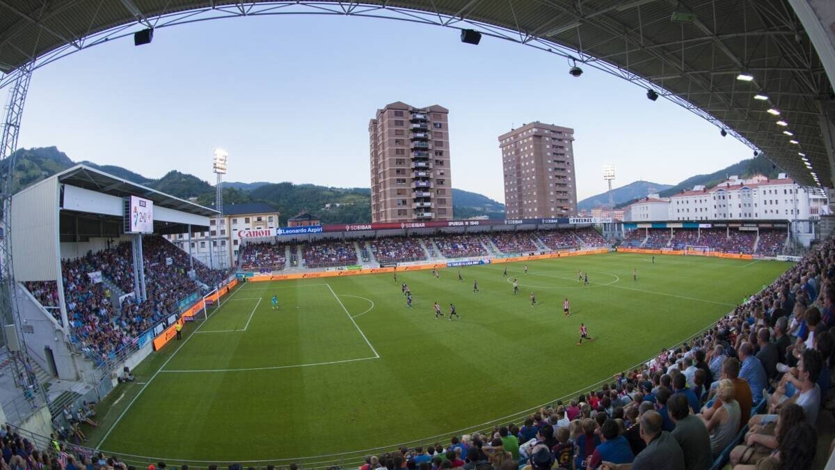 Sdエイバル 人間性で選手を獲る わずか2万人の街で生まれた奇跡のチーム あとんす ラ リーガのある生活 Note