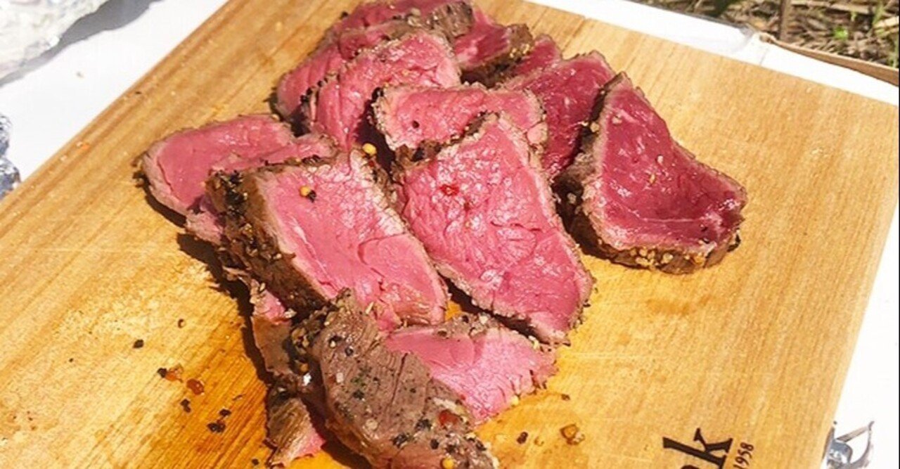 30分で完成 キャンプやbbqでできる簡単ローストビーフの作り方 ずぼらキャンプ女子 Note