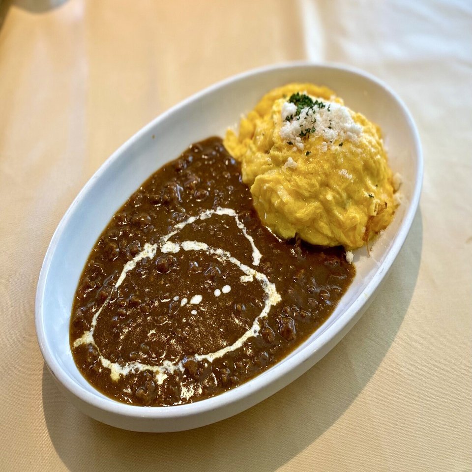 最強過ぎる組み合わせ 松涛マルのキーマカレーソースオムライスで満腹ランチ 井上ケイタロウ Note