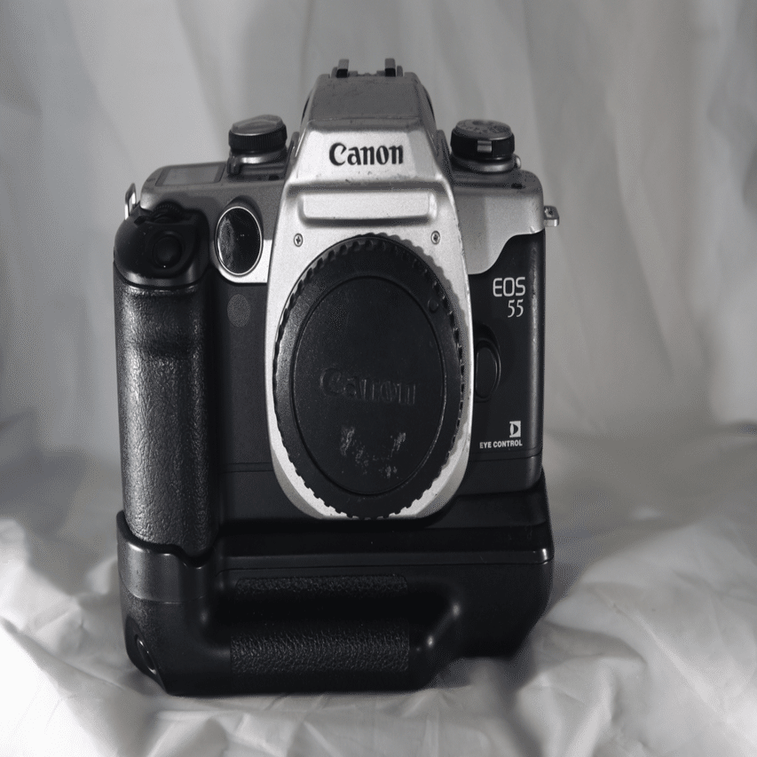 未使用品】 Canon EOS 55 レンズ 縦位置グリップ付 フィルムカメラ 