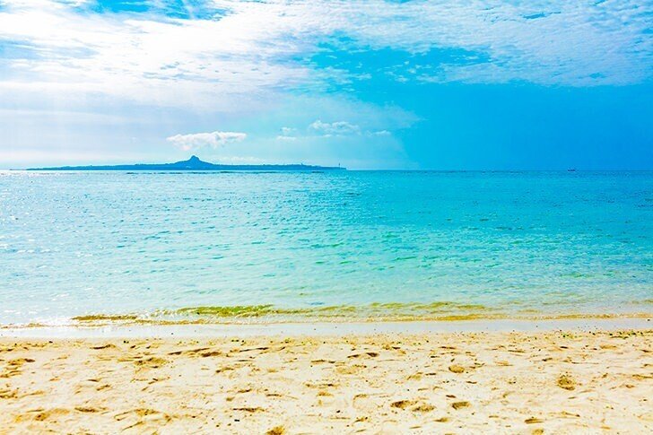 おはヒナタ 5時起きで新千歳空港へ 今日から沖縄へ旅立ちます 沖縄 の皆様 めんそーれ 待ってます ヒナタ 象使い先生 Note