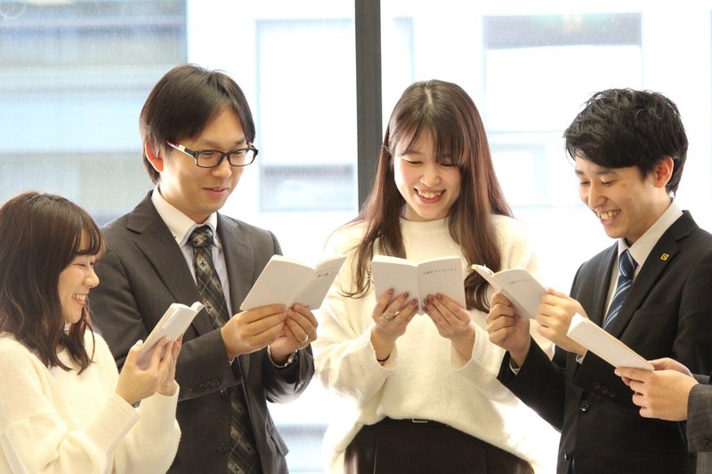 求人の見栄えを左右する 写真の撮り方 職場編 アットカンパニー公式 採用サポート Note 求人の見栄えを左右する 写真の撮り方 職場編 アットカンパニー公式 採用サポート Note