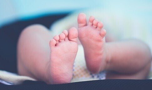 20210324赤ちゃんの足 (2)