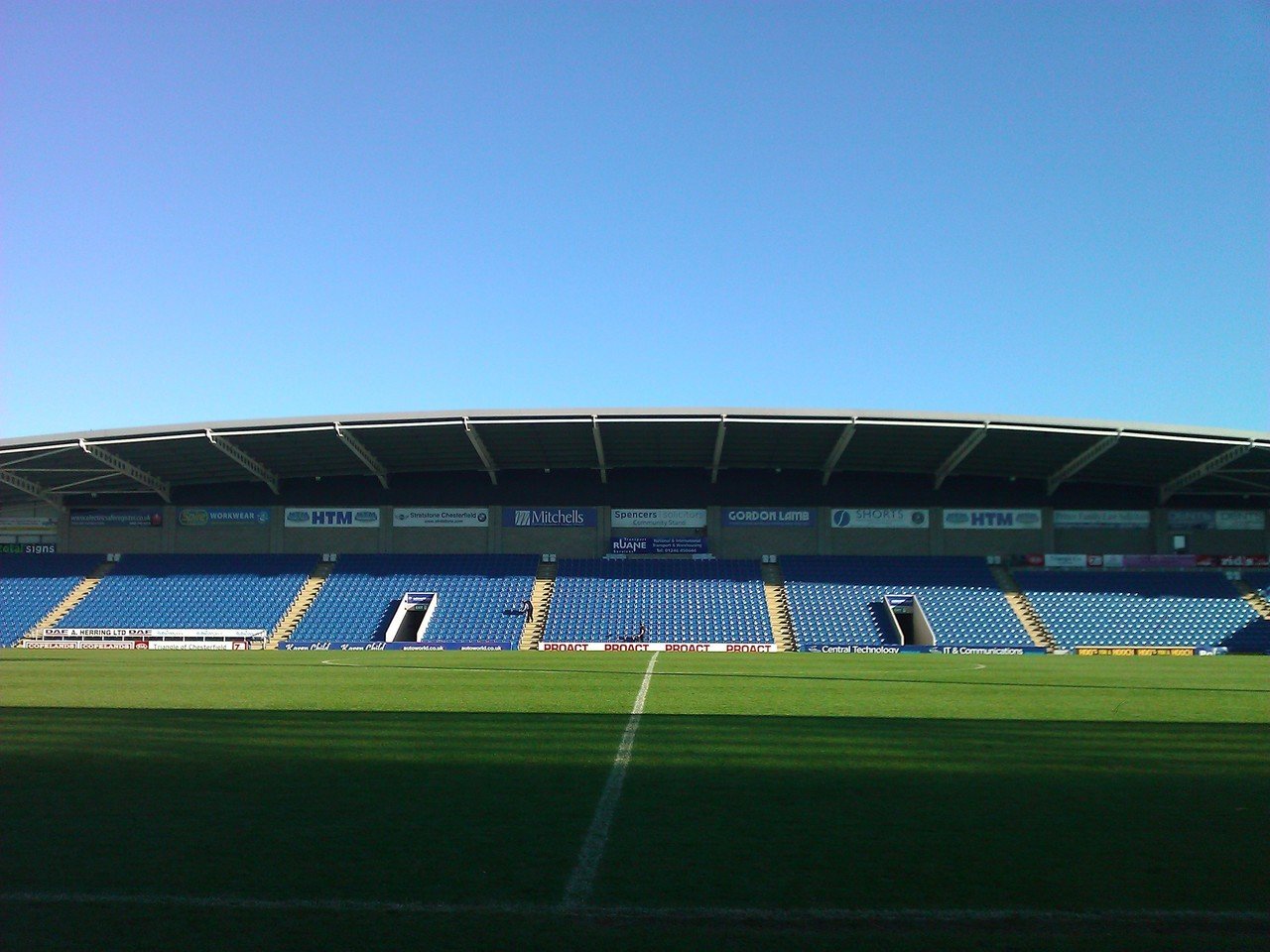 プロアクト・スタジアム/チェスターフィールド｜TKB84｜高林諒一