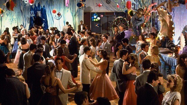 映画と 生活と 永遠のティーンの憧れ 卒業シーズンにぴったりの青春 プロムのすすめ 映画 Com Style Note