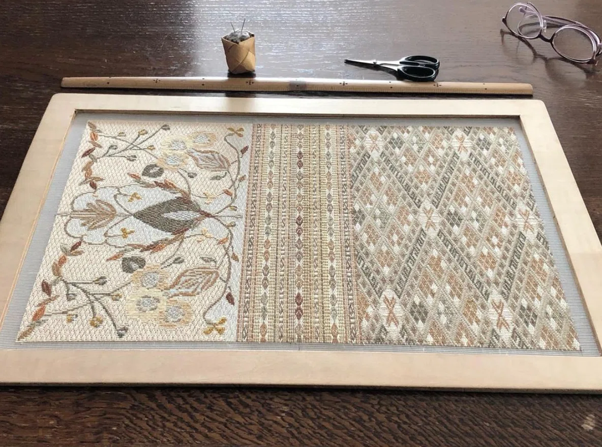 貴族に愛されてきた刺繍「絽ざし」を、わたしたちの日常の楽しみに