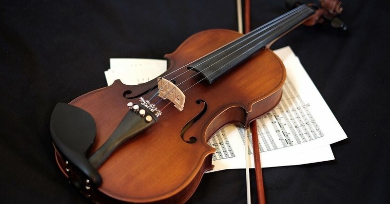 今月のアンクはバイオリンとの二重奏