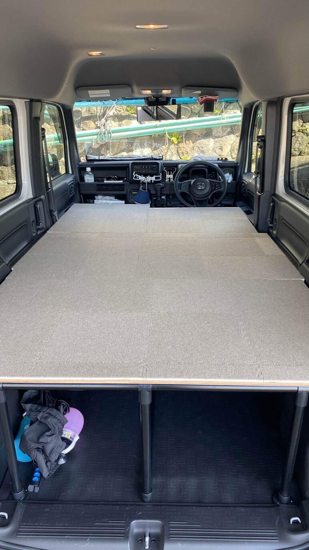最近ちょこちょこアップしている 愛車n Vanの車中泊仕様へのdiy 先日の車中泊で やはり 板そのままだと 下にキャンプ用のインフレータブルマットを敷いても 若干 背中が痛くなったので フロ Kochan55 Note