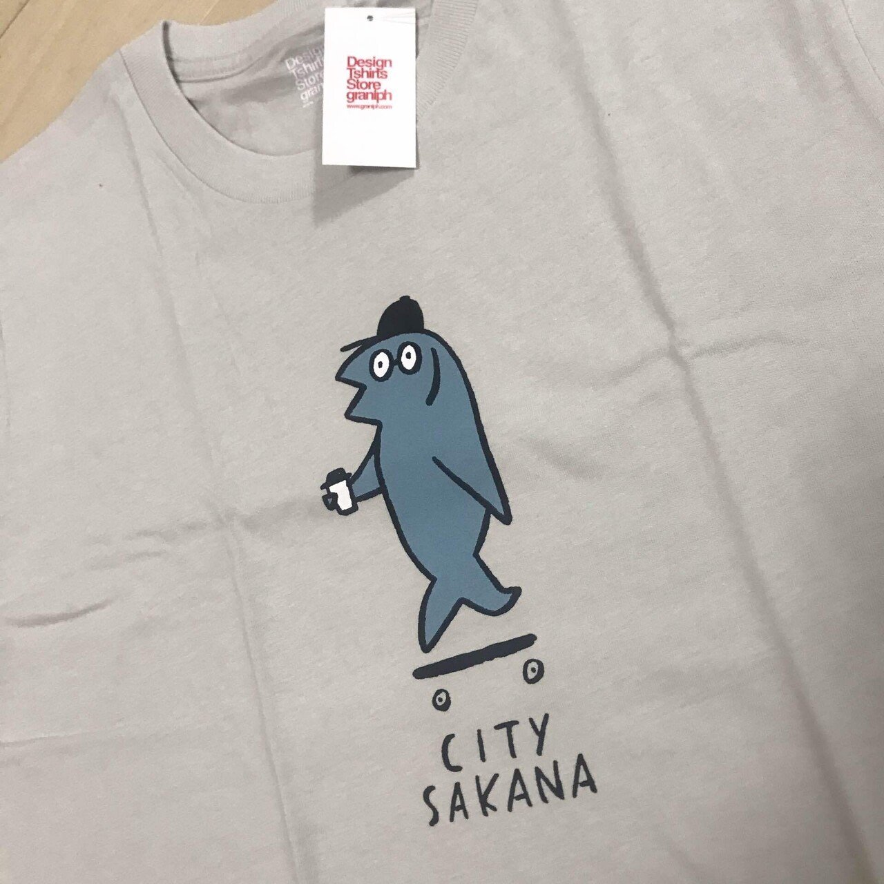 シュールなsakanaのtシャツ買った グラニフ じゅんいち 金沢 Note