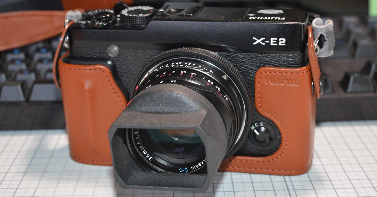 Voigtländer NOKTON Classic 35mm F1.4のAPS-C用角型レンズフードの 