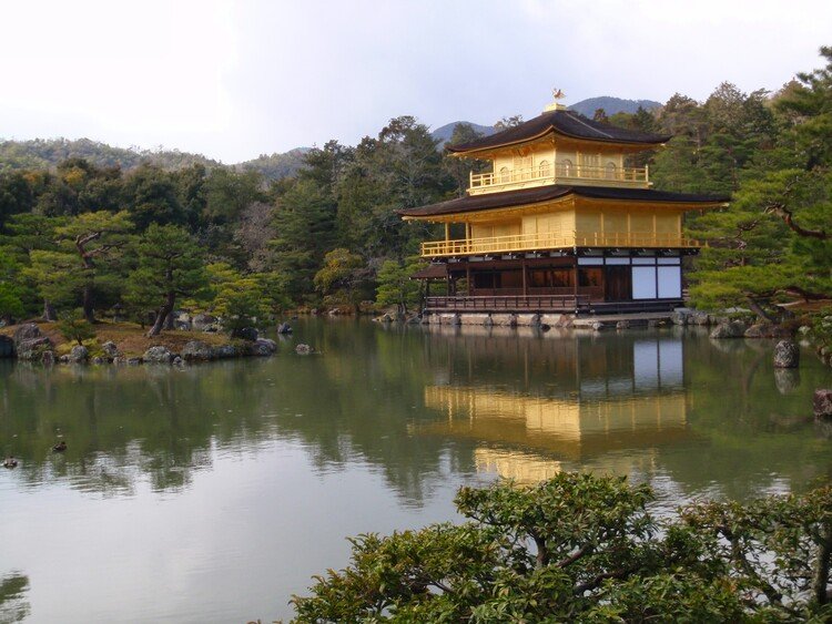ブログではまつりとりっぷで立ち寄って欲しい日本の世界遺産を紹介しています。
#日本の世界遺産
#まつりとりっぷ 
#金閣寺
https://j-matsuri.com/