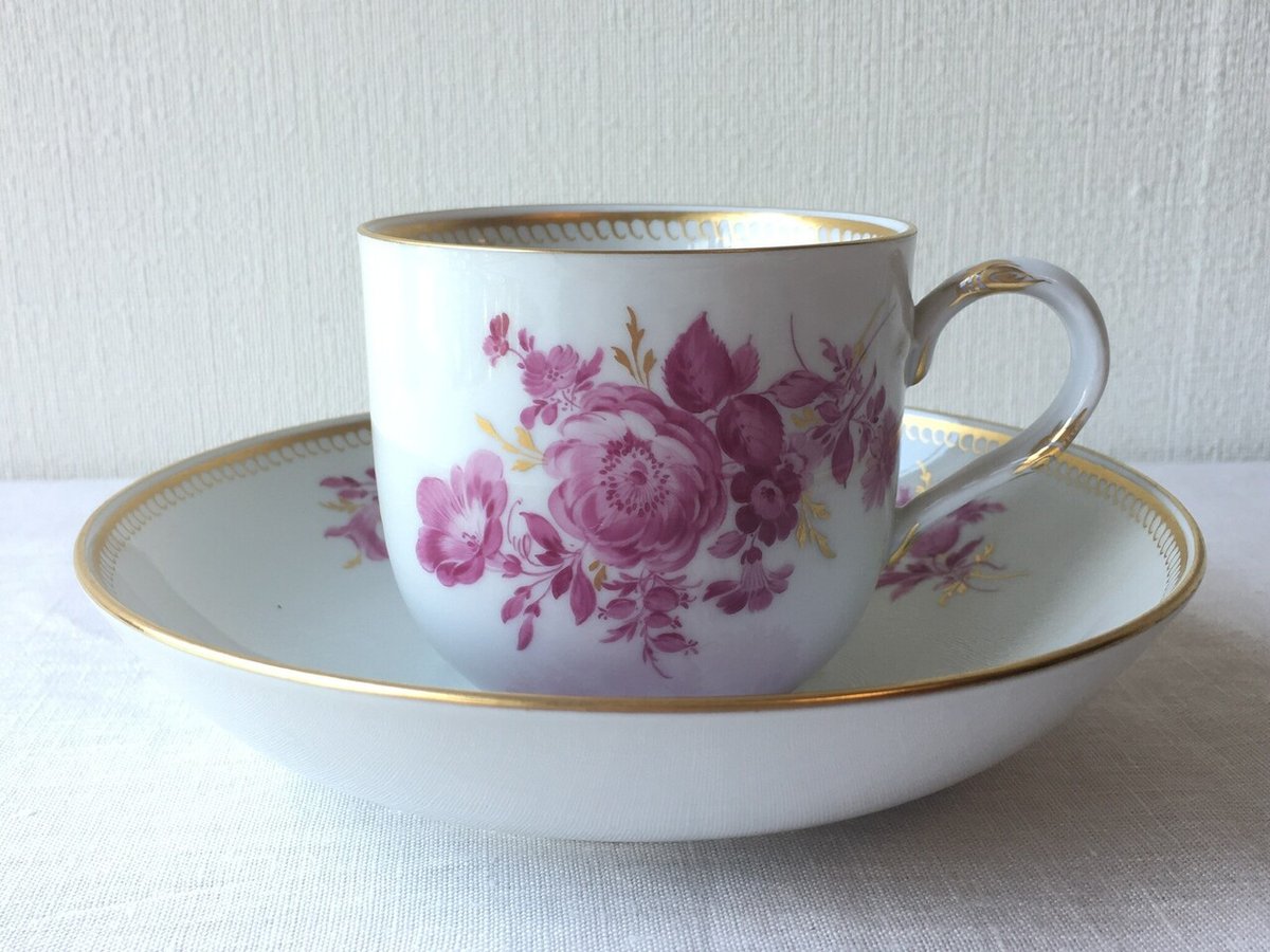 アンティークカップとヴィンテージカップ｜ryo