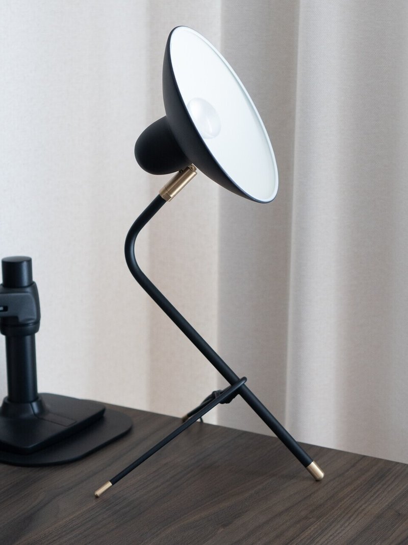 Arles desk lamp