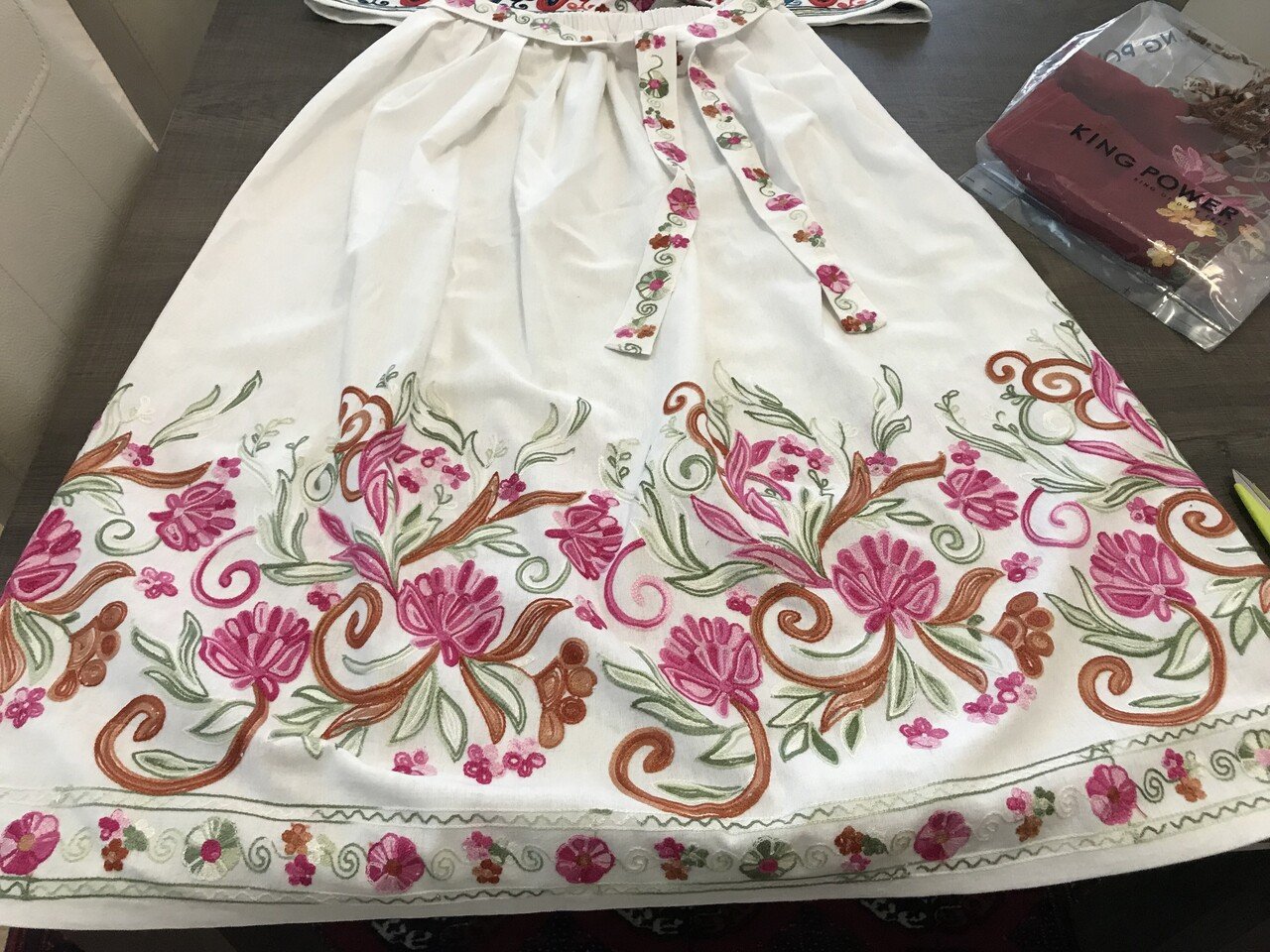 トルクメニスタンでオーダーメイド・刺繍を使った作品|まそしゅ トルクメニスタンでオーダーメイド・刺繍を使った作品|まそしゅ