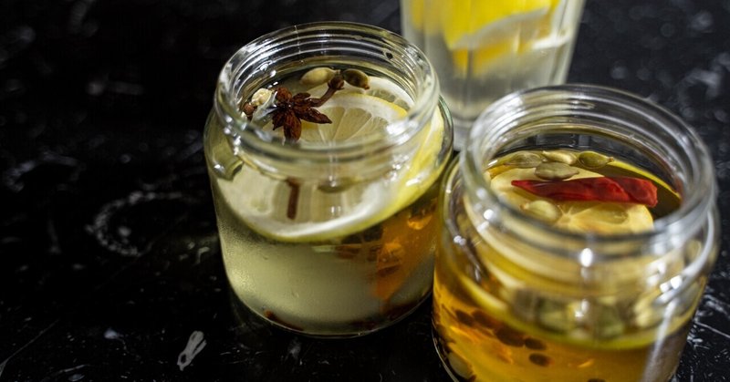 【超簡単】スパイス香る自家製レモンサワーの作り方！